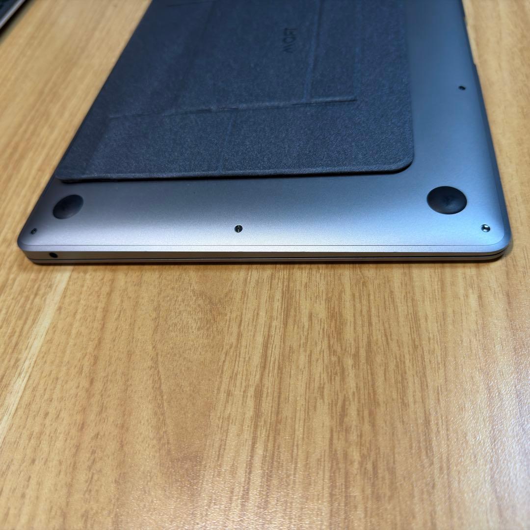 Apple MacBook Air（M1）MOFTスタンド付き