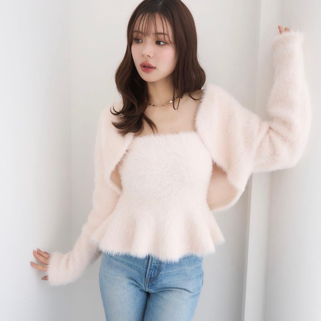 eimy istoire フェザーペプラムニットカーディガンセット