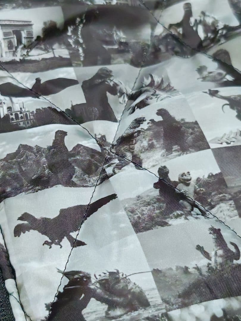 BREEZE ゴジラ 美品 日本限定 スカジャン ２面用 サテン vintage