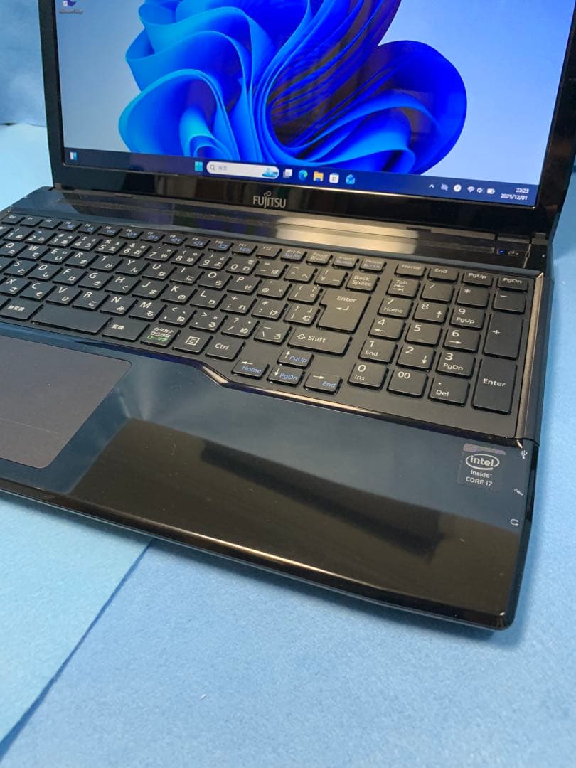 富士通/4th i7/Win11Pro/Office/新品SSD/8GB/BD