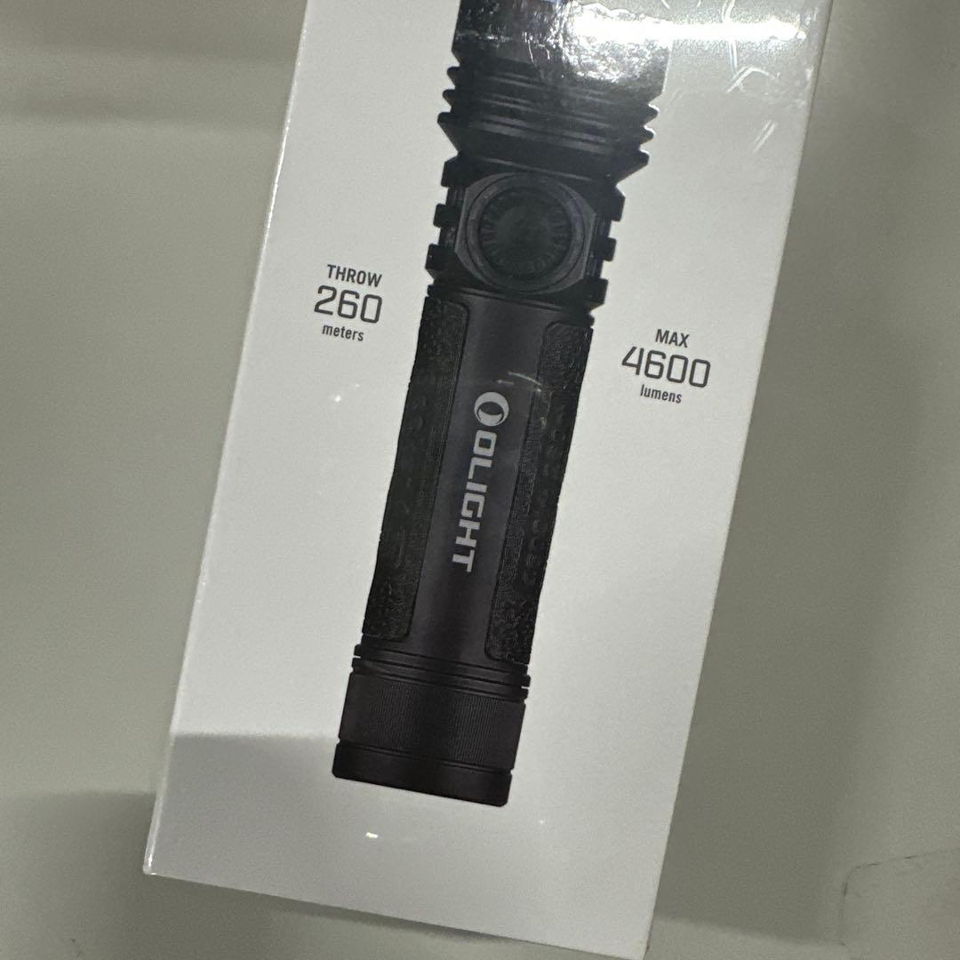 新品未開封　OLIGHT(オーライト) Seeker 4 Pro LEDライト