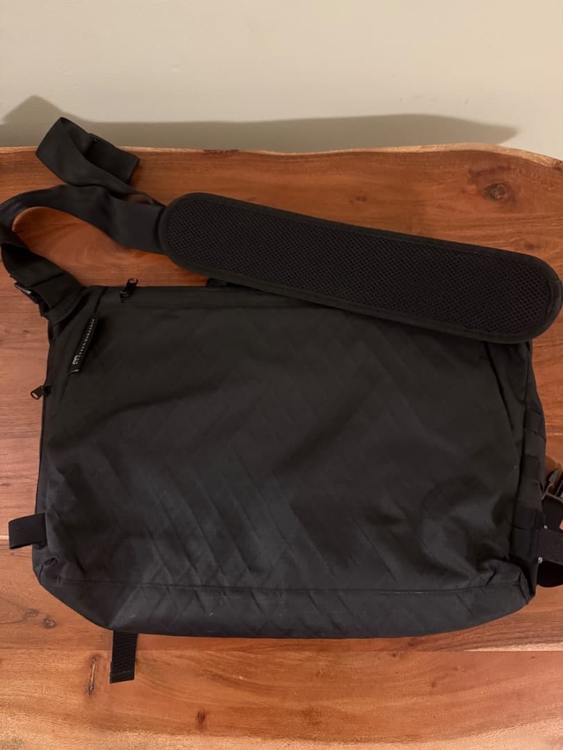 The Khyte : VX メッセンジャーバッグ