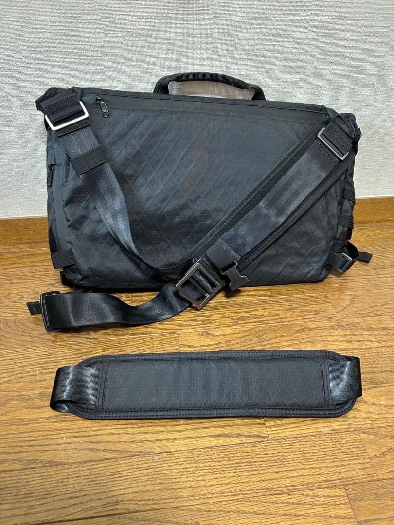 The Khyte : VX メッセンジャーバッグ