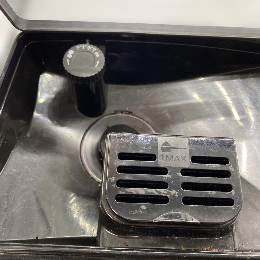 DeLonghi デロンギ マグニフィカS ECAM22112B