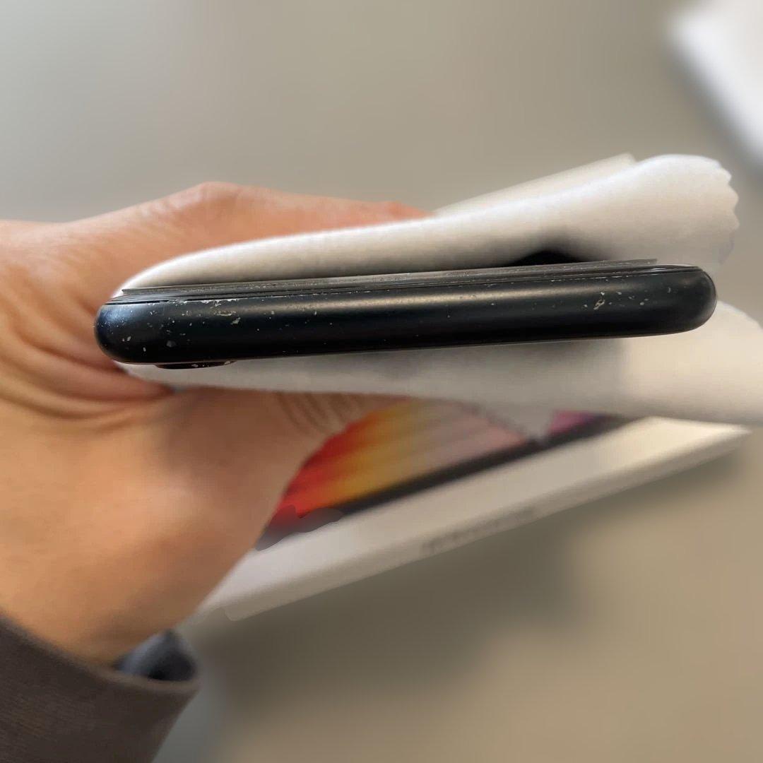 iPhone SE 第3世代　黒　iPhone se