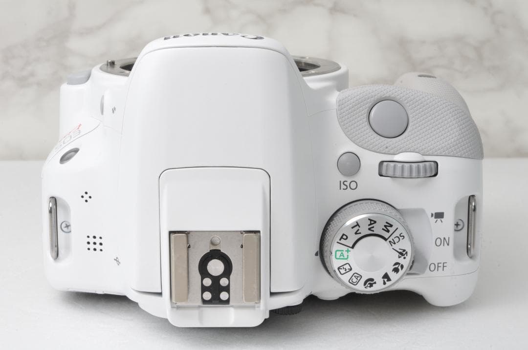 美品 Canon EOS Kiss X7⭐️ショット数1381 ホワイト