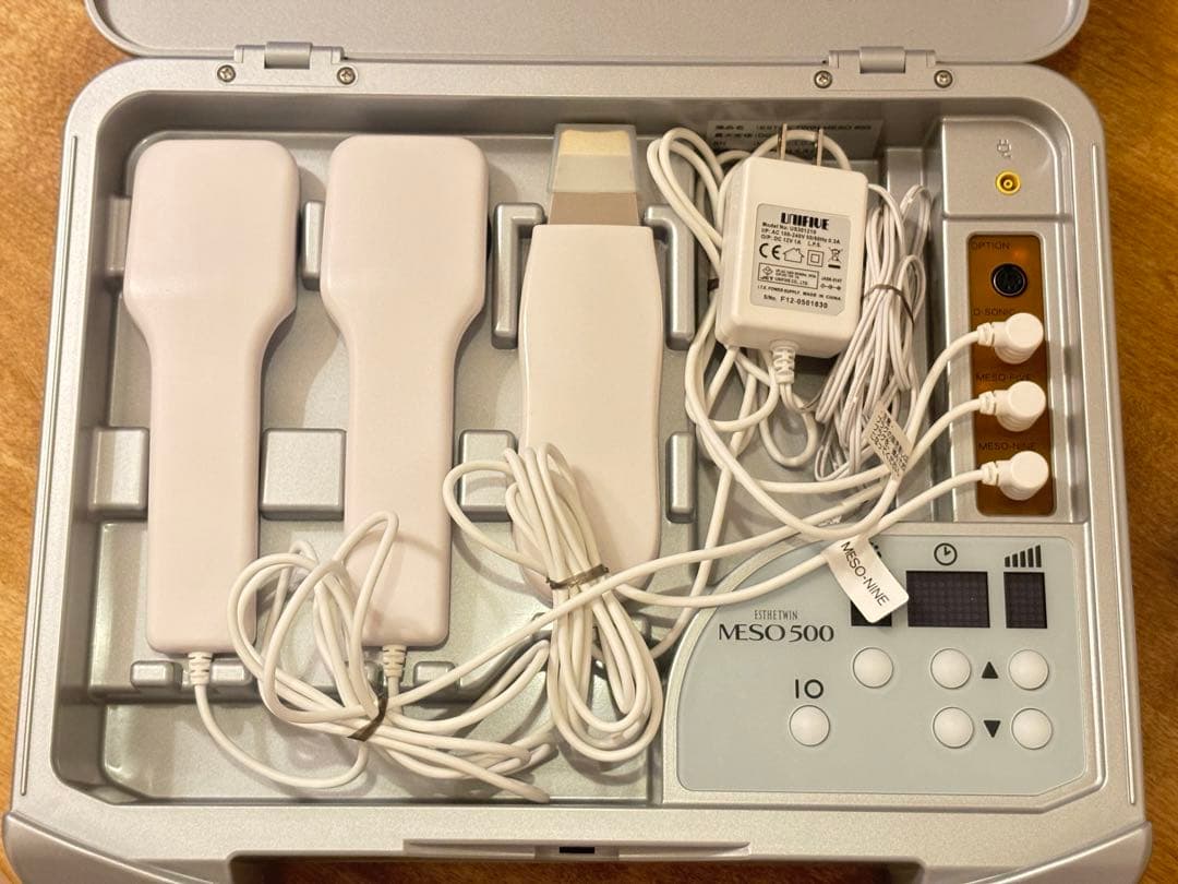 エステツイン　MESO500 美顔器