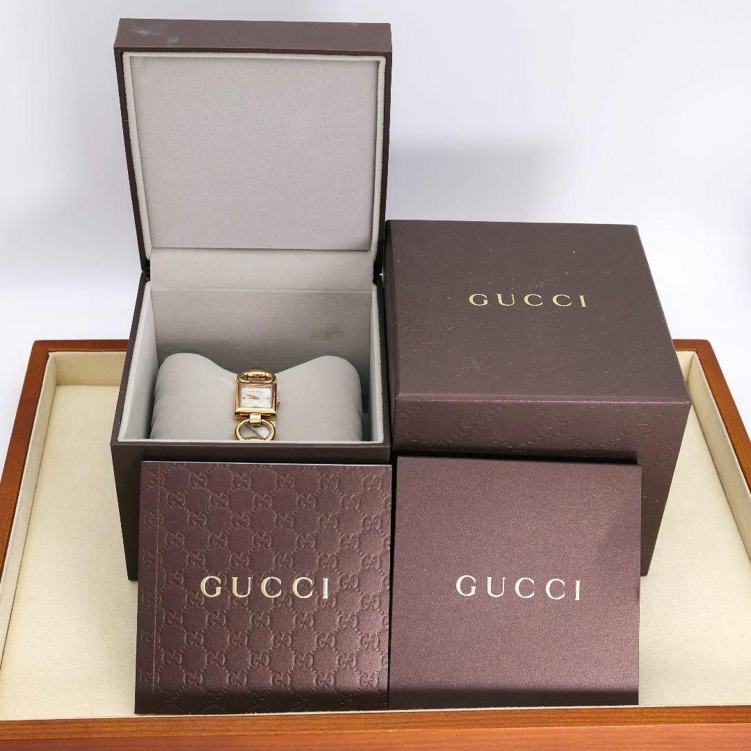 稼働 GUCCI 腕時計 YA120519 ホワイトパール トルナヴォーニ