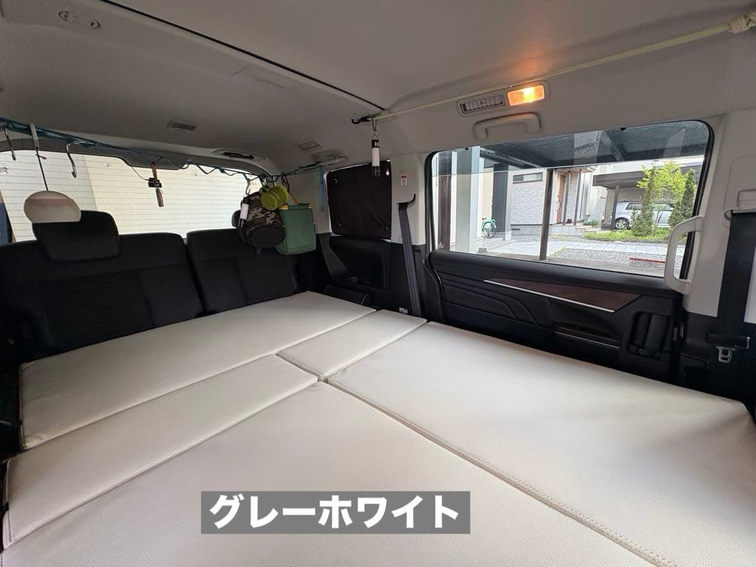 デリカD5専用ベッドキットの天板グレーホワイト