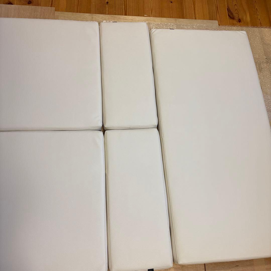 デリカD5専用ベッドキットの天板グレーホワイト