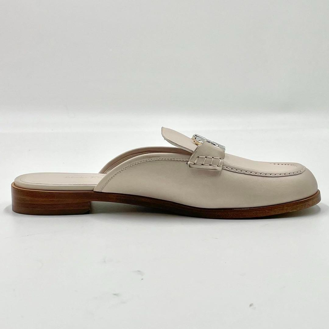 フェラガモ ガンチーニ ミュール パンプス スリッポン ベージュ アイボリー