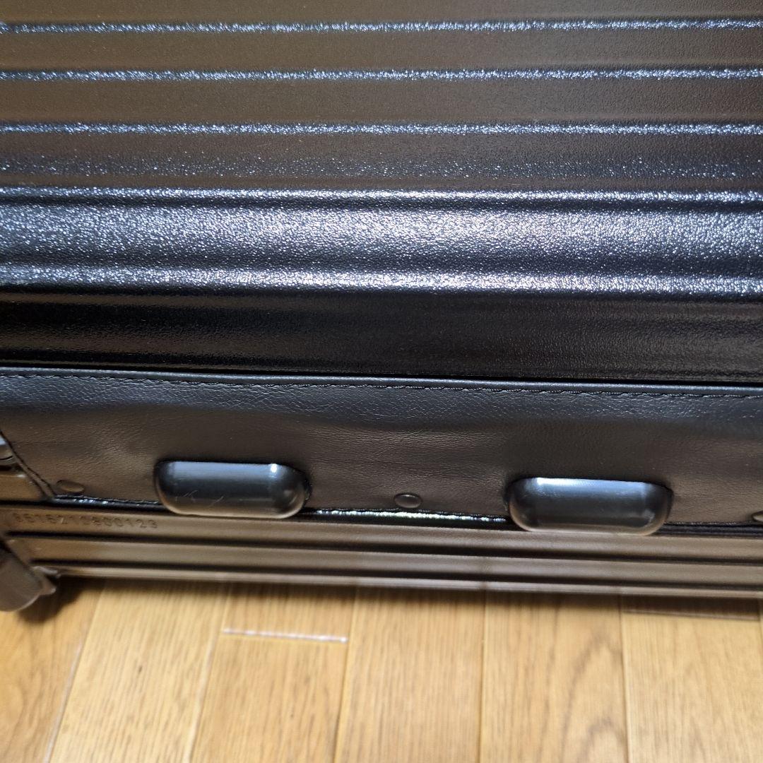 RIMOWA 機内持込　二輪スーツケース　ブラック