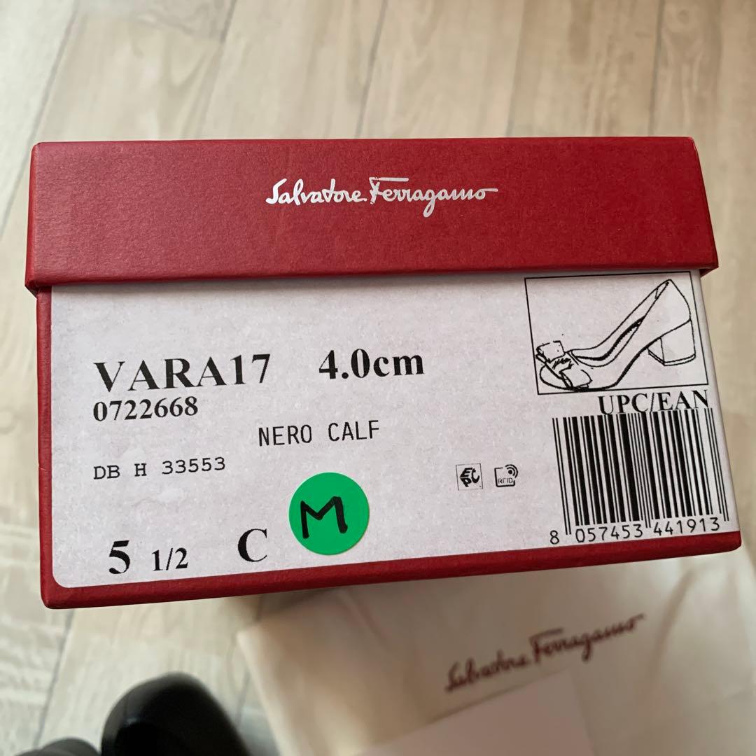 Salvatore Ferragamo VARA 17 ブラック