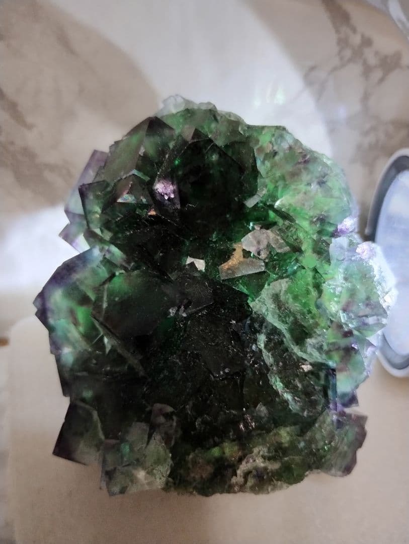 南アフリカ産のフローライト 重さ２００,４ｇ 紫とグリーンのゾーニングが美しい