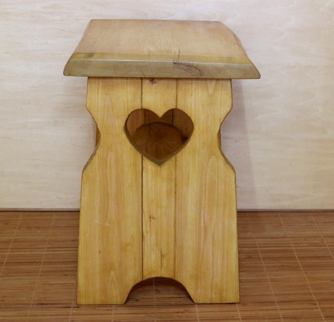 ハンドメイド　スツール　天板青森ヒバ　脚板ヒノキ　踏み台/飾り台/椅子etc