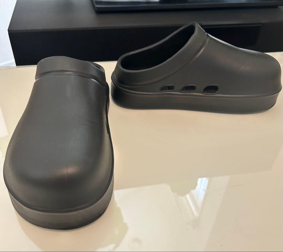 ほぼ新品Racbaki(らくばき)レディースサボ　ブラックXS~22.5㎝