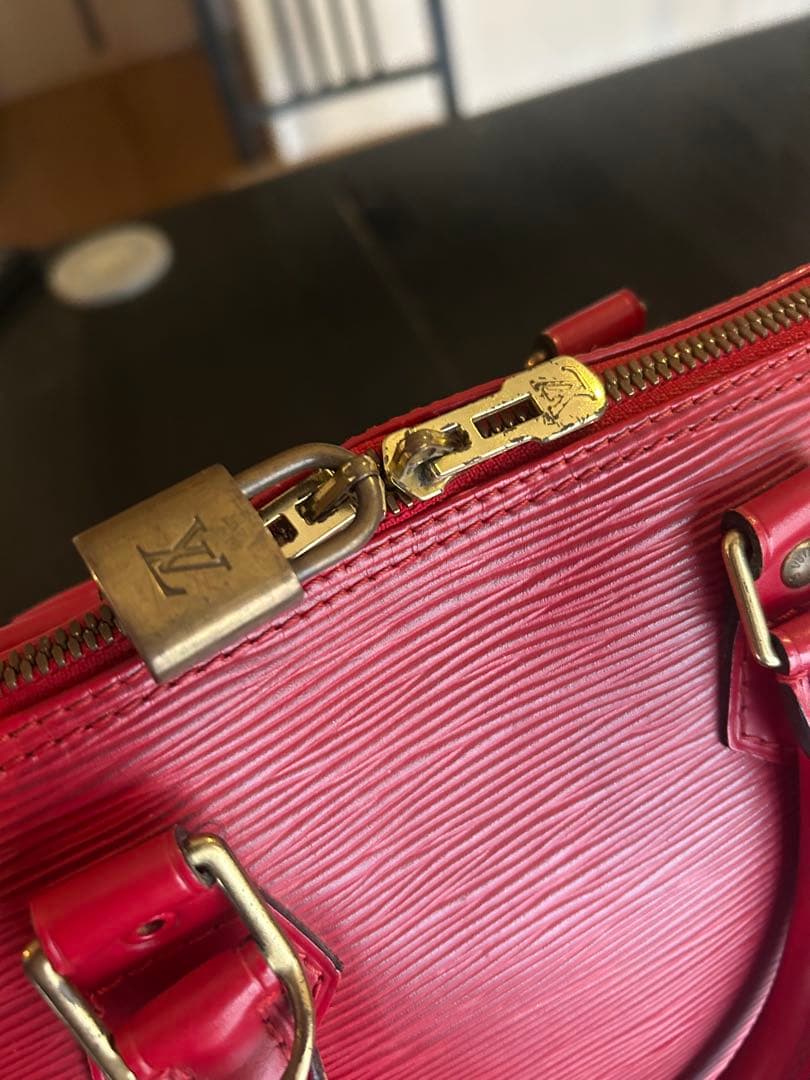 Louis Vuitton エピレザー ボストンバッグ レッド