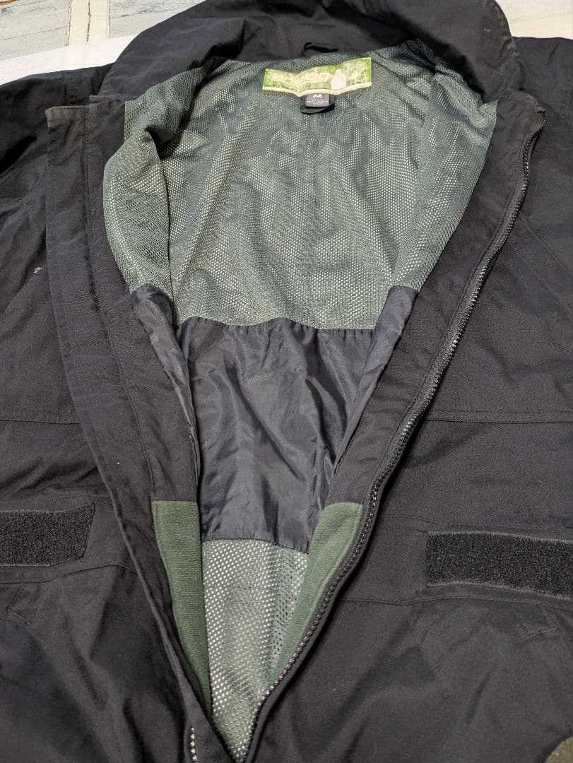 BURTONバートンスノボードスノボースキーウェア　サイズM ANALOGつなぎ