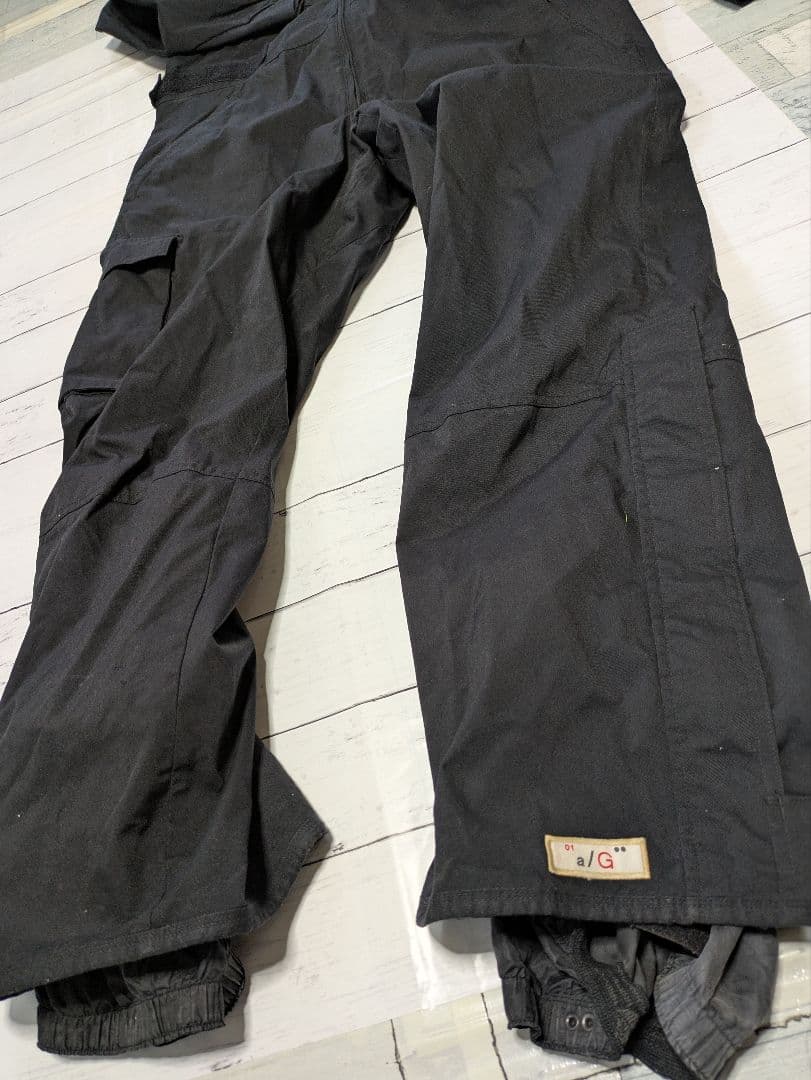 BURTONバートンスノボードスノボースキーウェア　サイズM ANALOGつなぎ