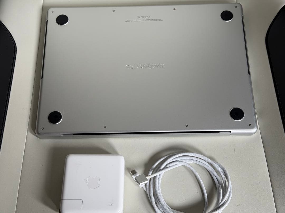 MacBook Pro 14“ M1 Pro 32GB US