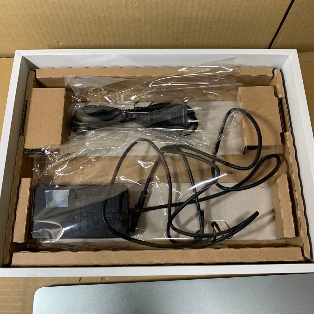 Microsoft Surface Laptop Go 2ノートパソコン