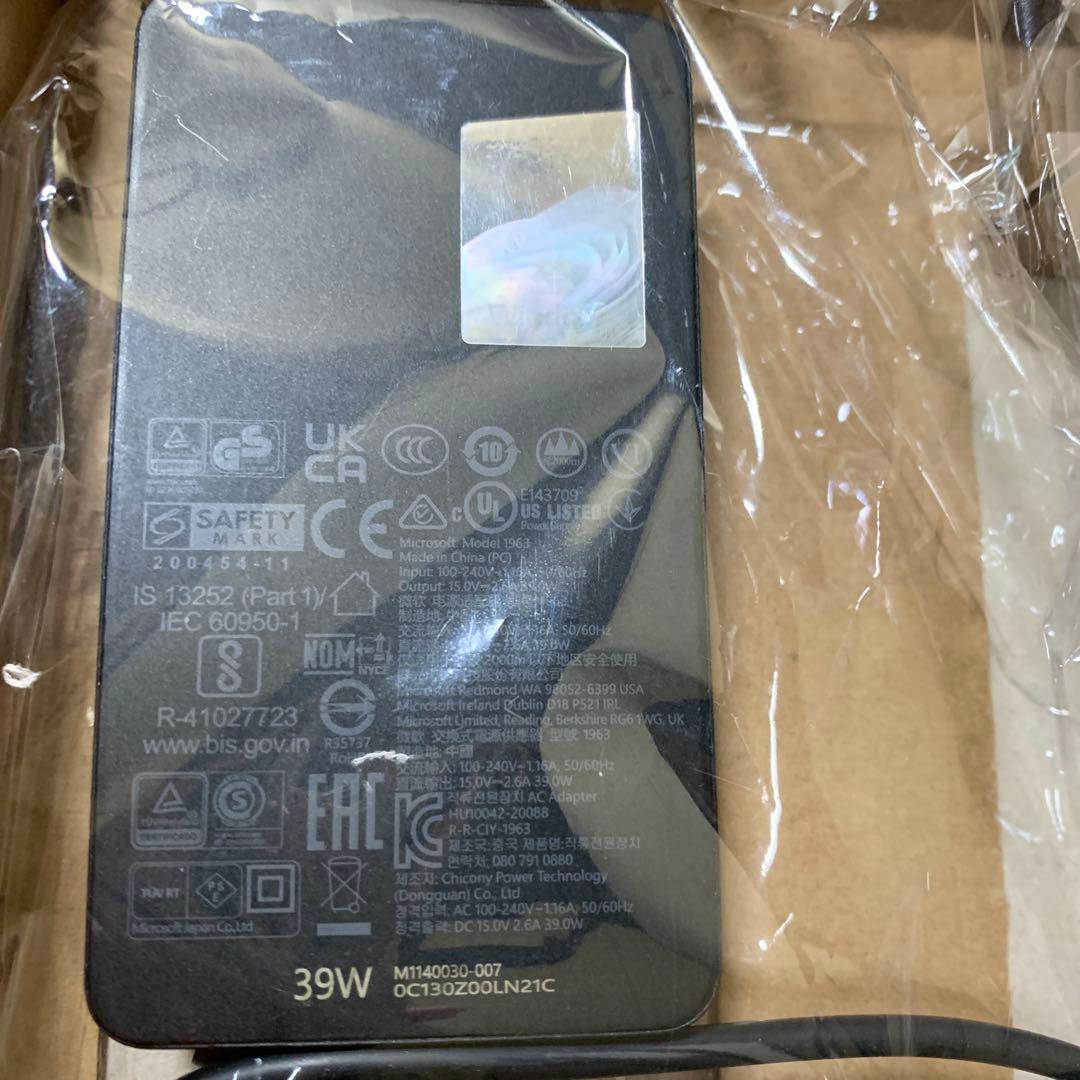 Microsoft Surface Laptop Go 2ノートパソコン