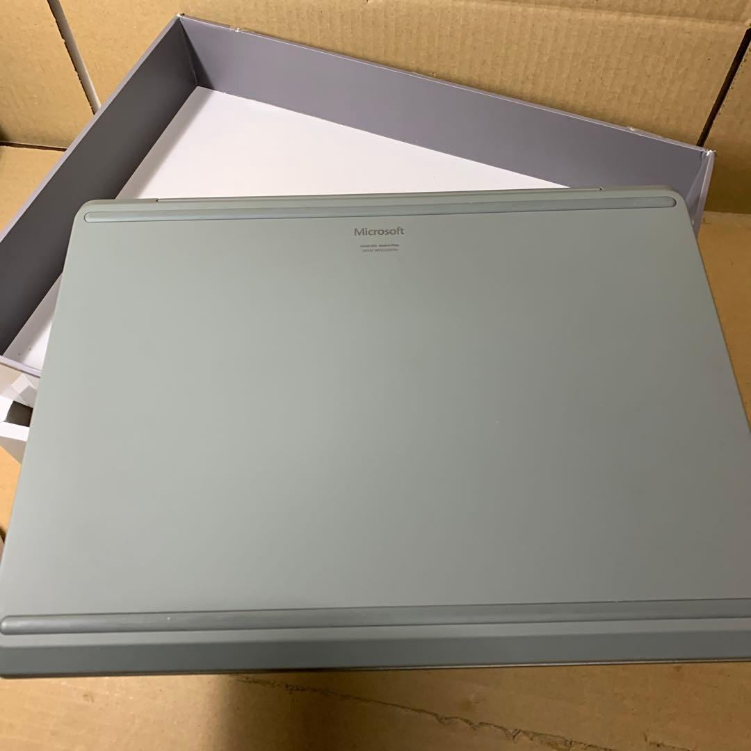 Microsoft Surface Laptop Go 2ノートパソコン