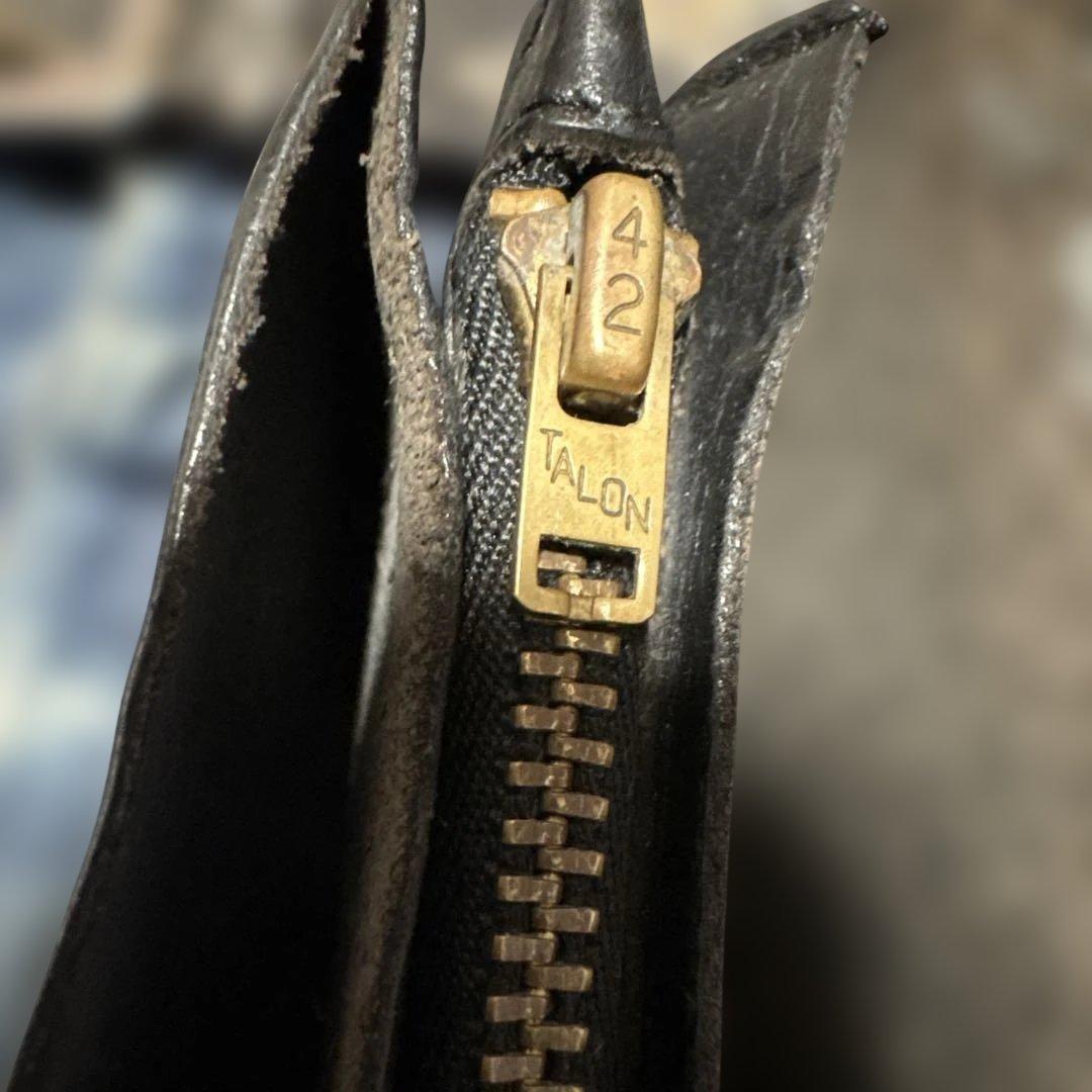 HTC アポロコンチョ レザートラッカーウォレット 42TARON ブラック