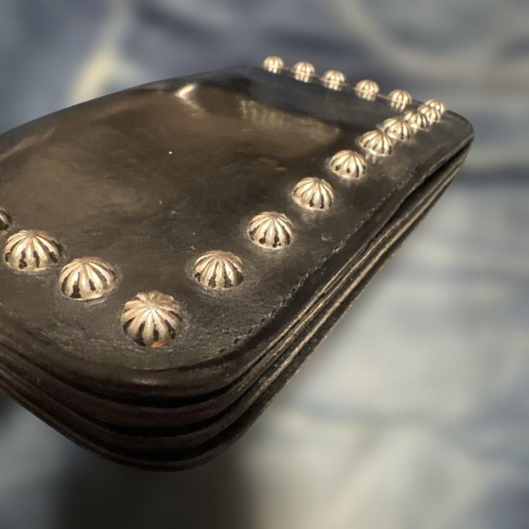 HTC アポロコンチョ レザートラッカーウォレット 42TARON ブラック