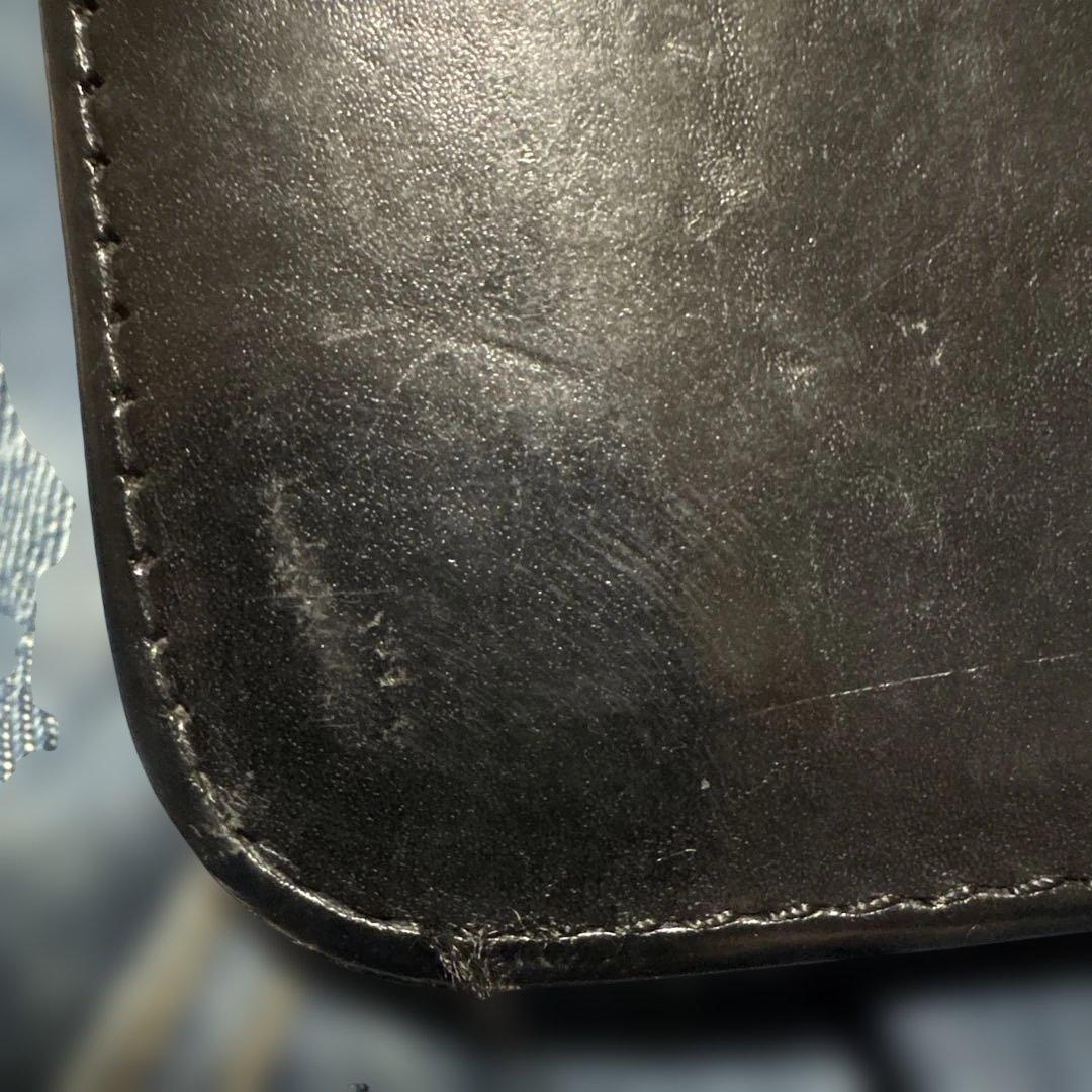 HTC アポロコンチョ レザートラッカーウォレット 42TARON ブラック