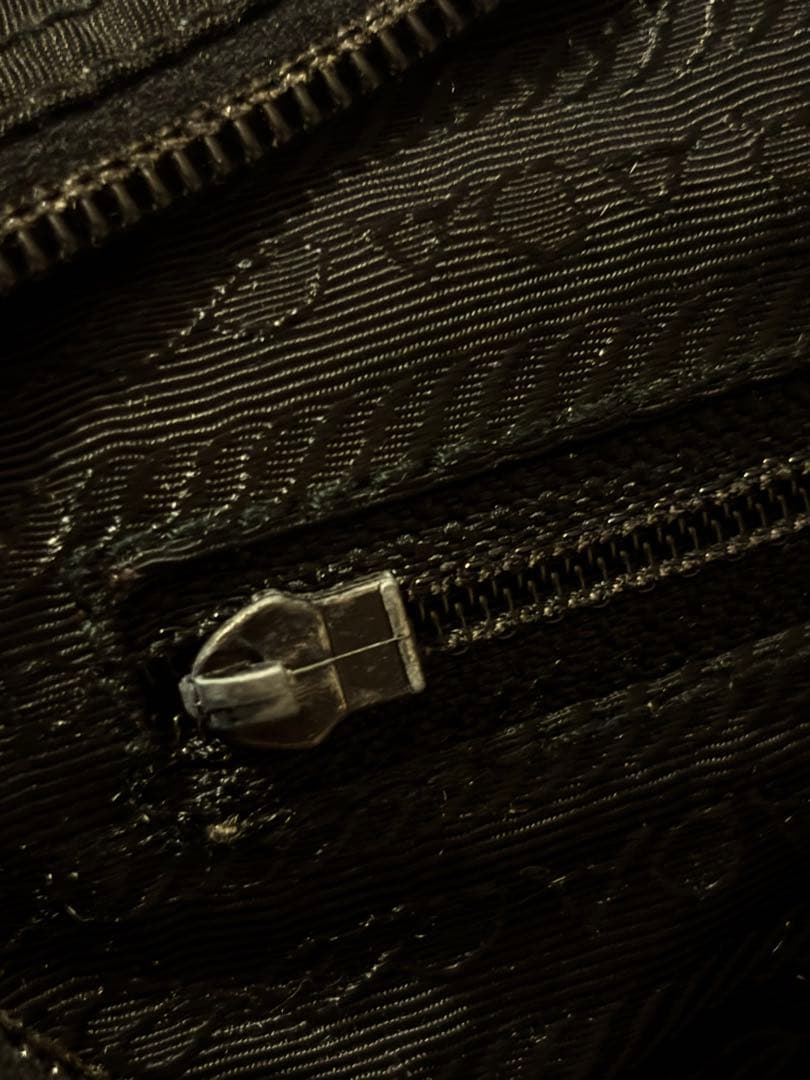 PRADA ブラック メッセンジャーバック ショルダーバッグ