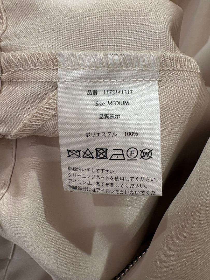 AMBERGLEAM サテン ジップアップジャケット