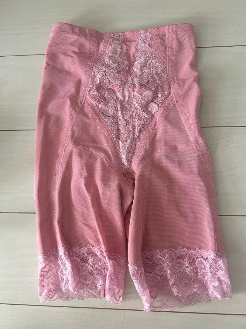超美品　LALA 補正下着　グラントイーワンズ　ガードル　70