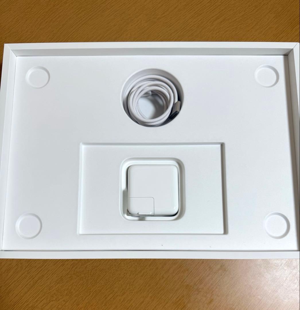 MacBook Air M4スターライト16GB/256GB