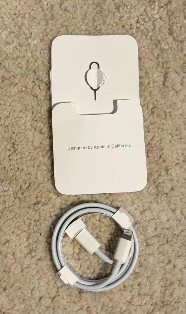 iPhone 14 128GB 電池80% simフリー torrasケース付き