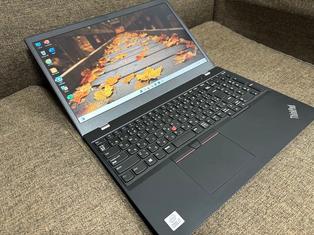 ThinkPad 15.6インチ ノートPC i7 10世代　office