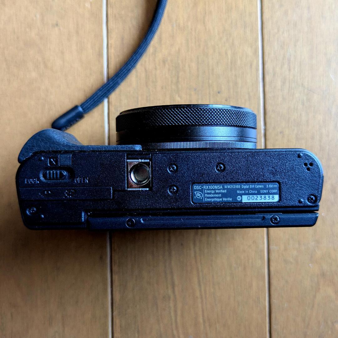 【即発送】SONY DSC-RX100M5A コンデジ アタッチメントグリップ付