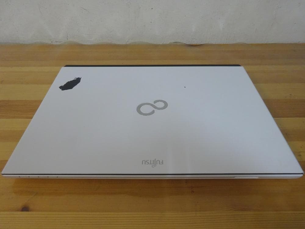 富士通 ノートパソコン LIFEBOOK SH54/J/中古特価良品