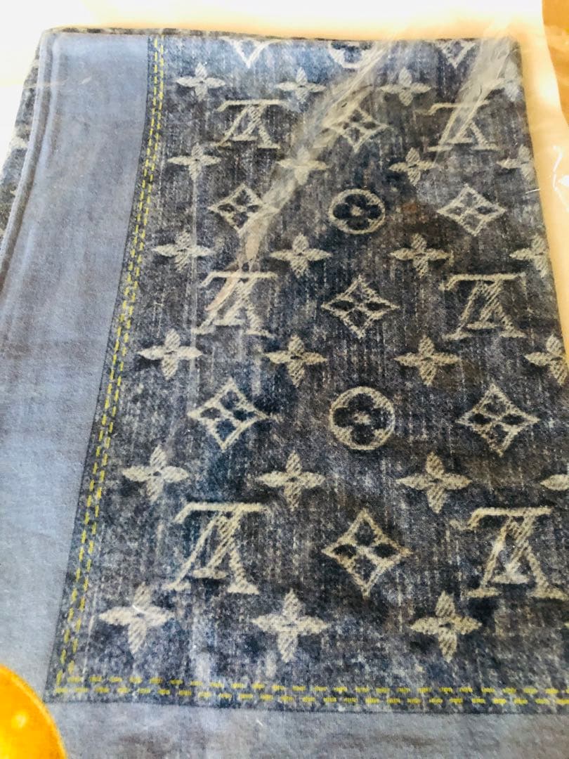 ルイヴィトン　ハンカチ ロレックスノベルティハンカチ付き