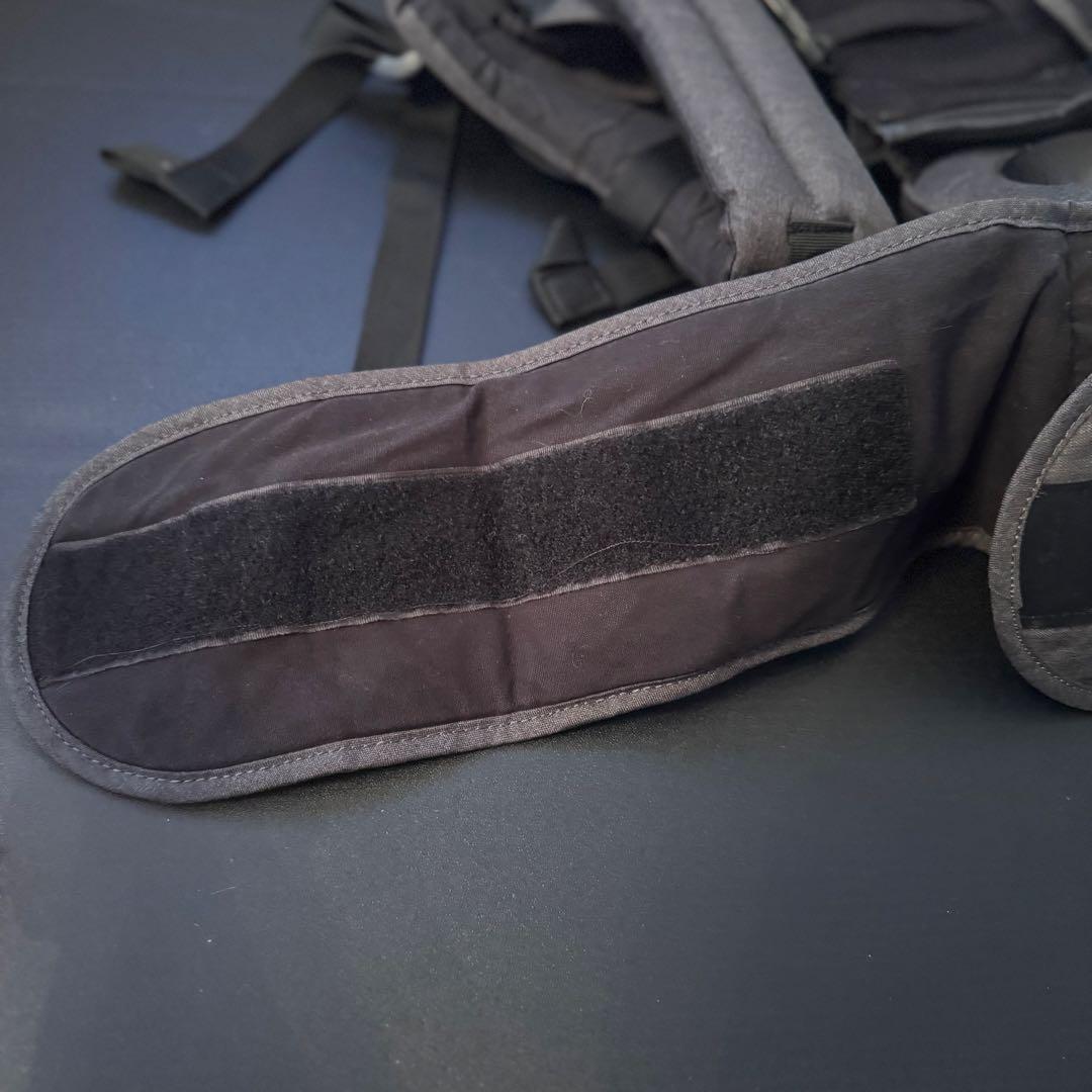 【美品】miamily 抱っこ紐 ヒップスタープラス チャコールブラック