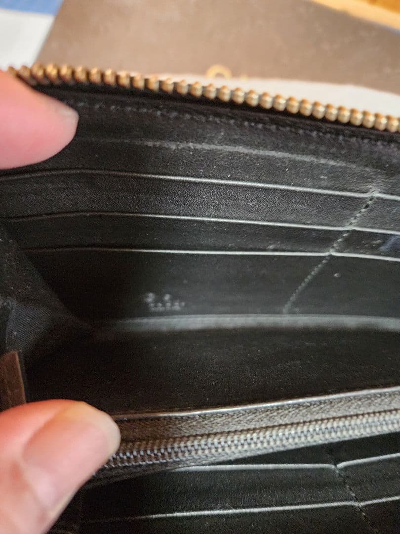 GUCCI ブラックレザー 長財布