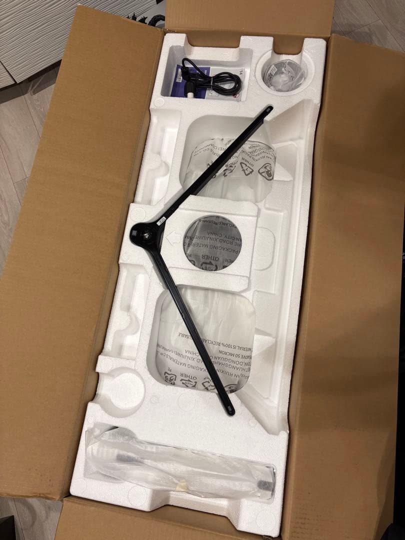 Samsung Odyssey G9 49インチ ディスプレイ本体