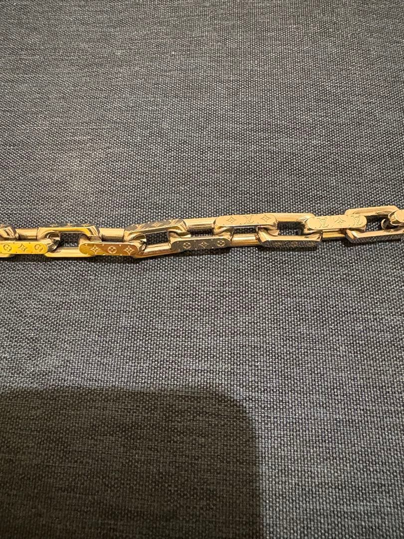 Louis Vuitton シルバーブレスレット