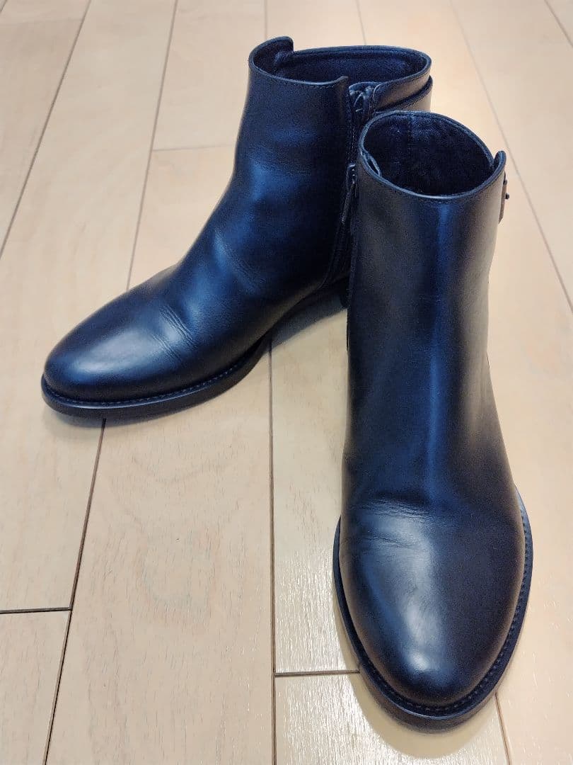 【最終値下げ·2/7まで】銀座かねまつ　ショートブーツ　ブラックレザー　ビブラム