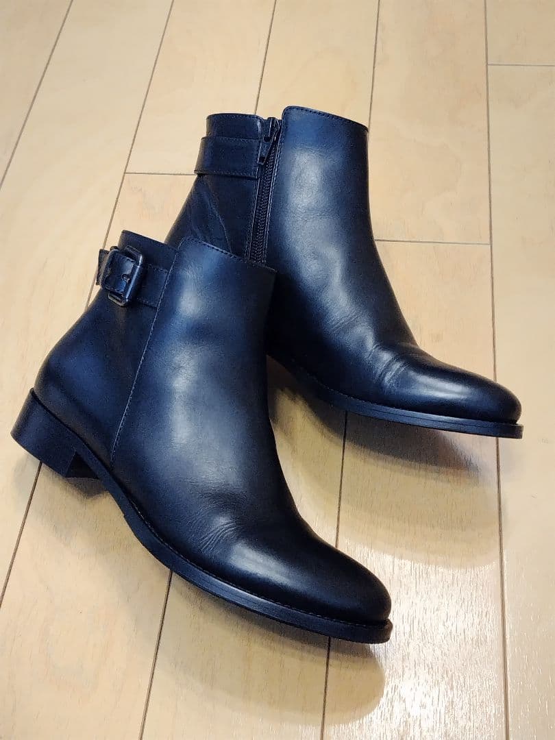 【最終値下げ·2/7まで】銀座かねまつ　ショートブーツ　ブラックレザー　ビブラム