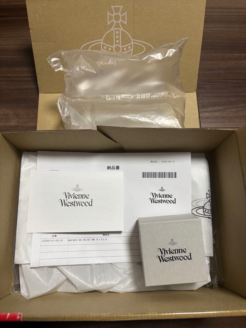 vivian MAN MINI BAS RELIEF ORB ネックレス