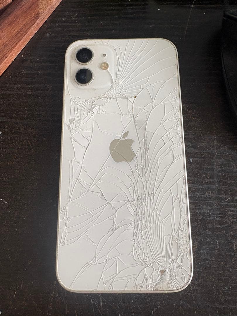 iPhone12 64GB ジャンク扱い