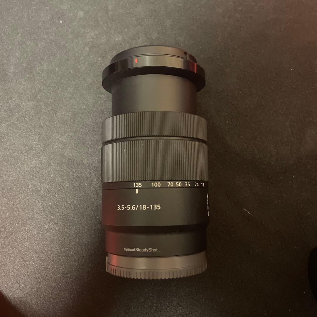 美品SONY 18-135mm f3.5-5.6ズームレンズ sel18135