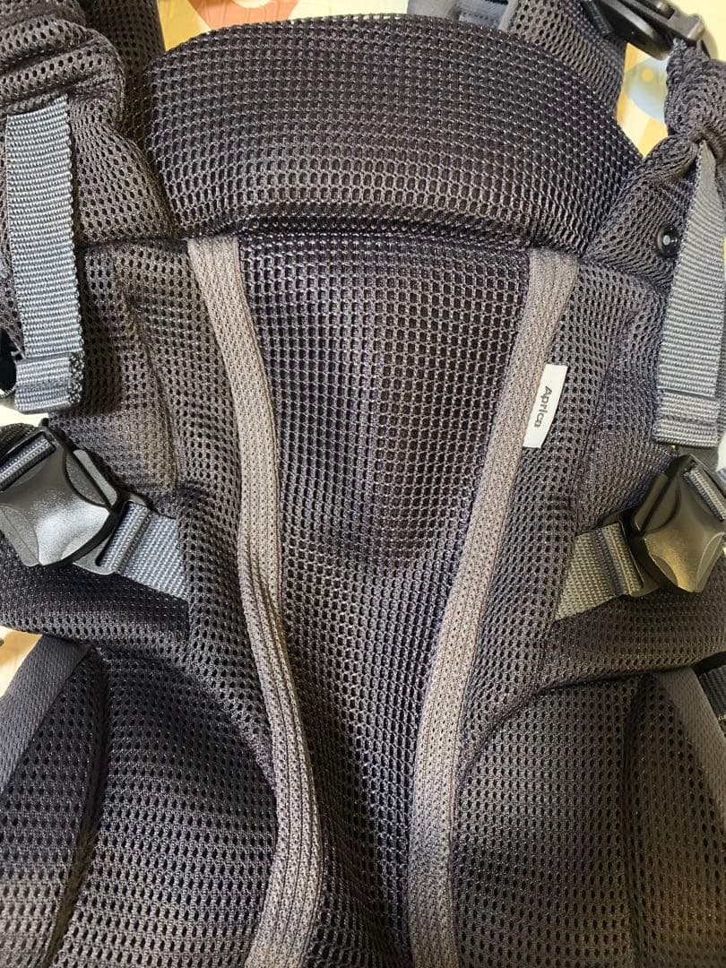 Aprica（アップリカ）抱っこひも ラクリス ダークグレー