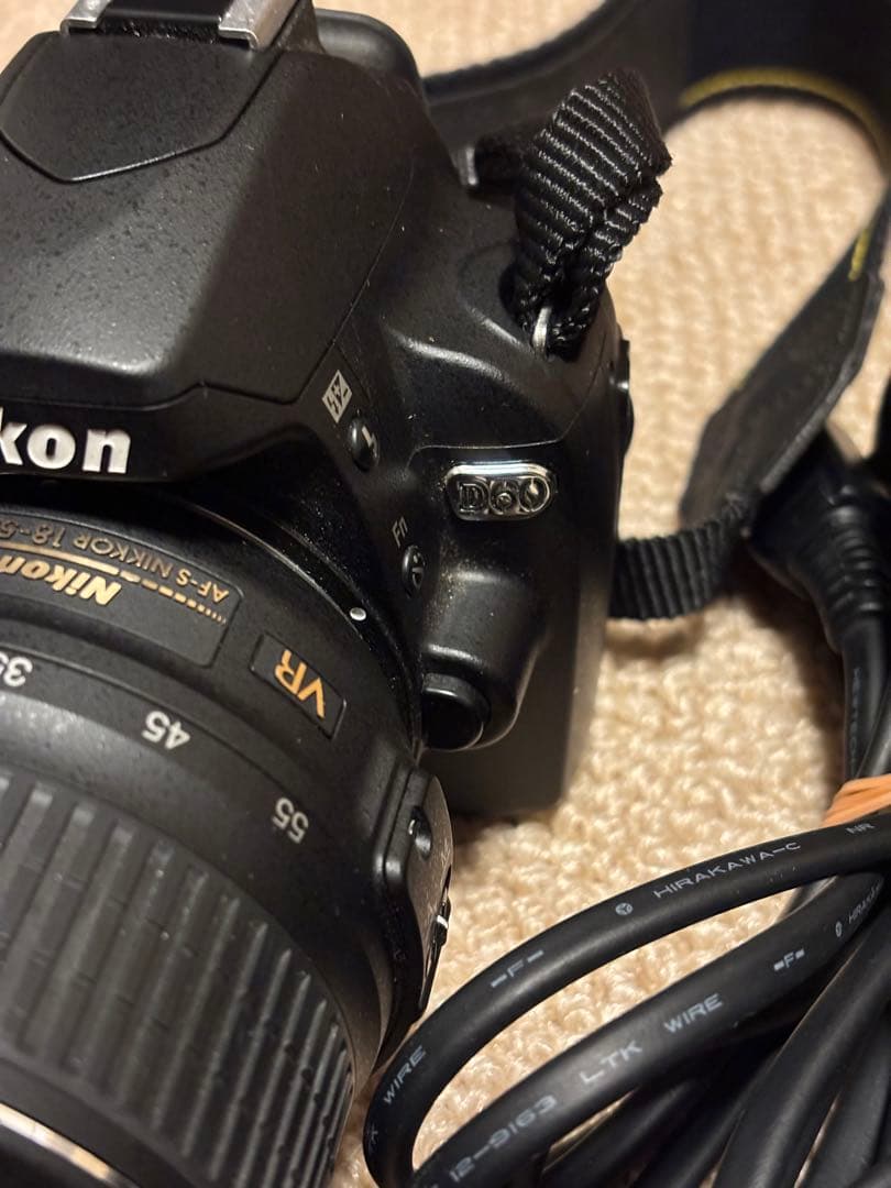 Nikon D60 デジタル一眼レフカメラ 【カードリーダー付き】
